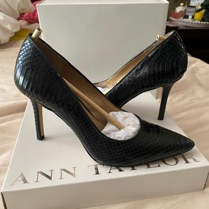 Snakeprint Ann Taylor stiletto heels in black